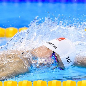 开云网页版-列队致敬显风度，尊重对手暖人心—记本泽马赛前欢迎孙兴慜，列队致敬显风度，尊重对手暖人心—记本泽马赛前欢迎孙兴慜